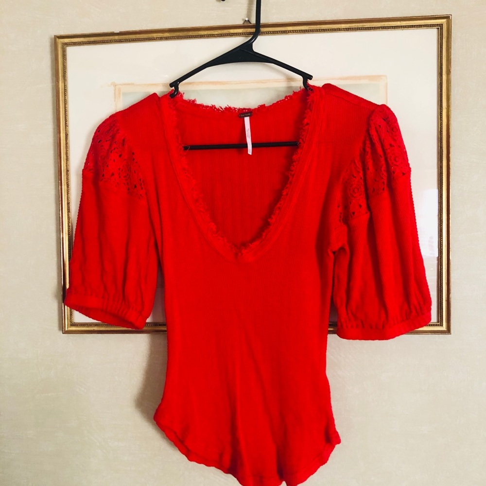 FREE PEOPLE puff sleeve tee